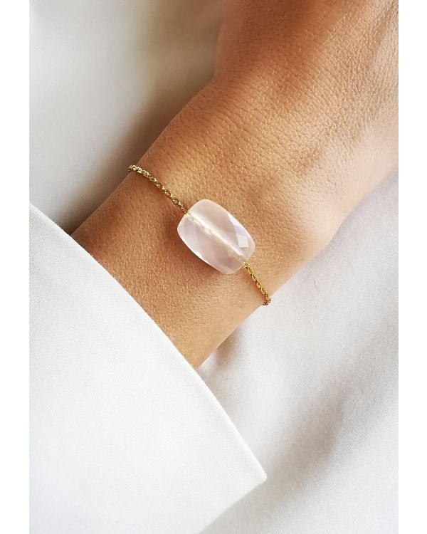 BRANSOLETKA AMULET BIAŁY KAMIEŃ KSIĘŻYCOWY WYSZLIFOWANY SZLIFEM CUSHION WYKOŃCZONY SREBRNYM ŁAŃCUSZKIEM POKRYTYM ZŁOTEM 14K